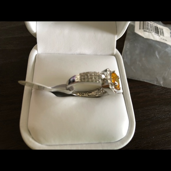 Silver Ring - Picture 2 of 4